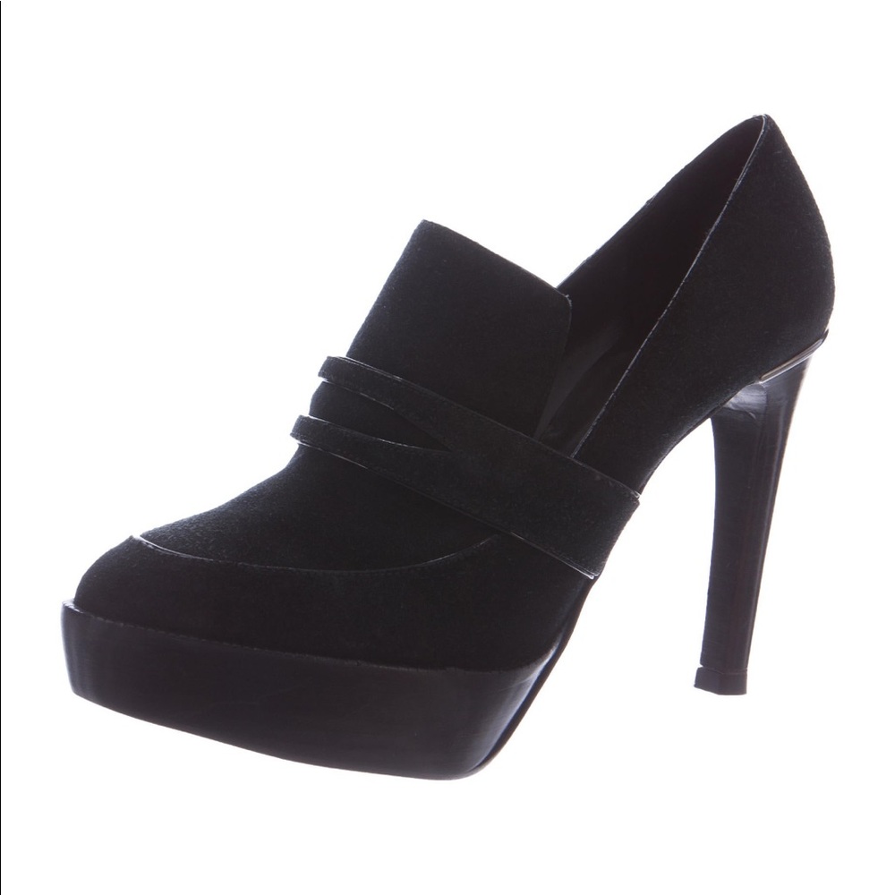 Burberry black suede loafer heels 36